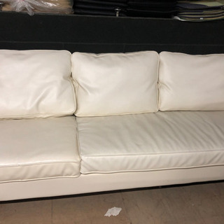 白のソファー 3人〜4人用