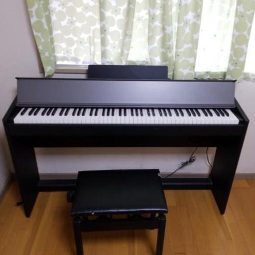 ローランド　F100電子ピアノ(高低椅子付き)