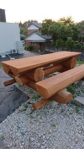 大値下げ中 杉の木  丸太のテーブル ログテーブル 配達は現地から50キロ圏内限定
