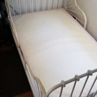 【値下げ】IKEA　子供用ベッド(伸縮可能)