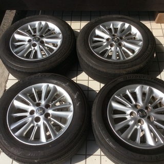 TOYOTA クラウンホイール　BRIDEGSTONE REGNO GR-XT　215/60R16