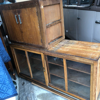 レトロなショーケース & 扉収納