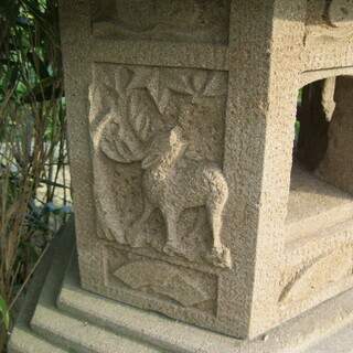 石燈篭 高さ約2メートル横幅約60センチ 和歌山県広川町発