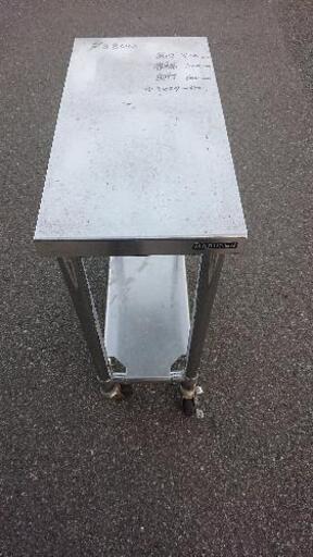 中古品 厨房用作業台MARUZENキャスター付きお売りします。