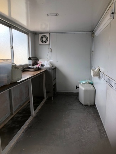 プレハブ　換気扇　流し有り