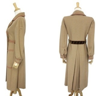 お値下げ❣️フェンディ.コート.サイズ38.新品未着用‼️ お値下げ❣️フェンディ.コート.サイズ38.新品未着用‼️ - メルカリ