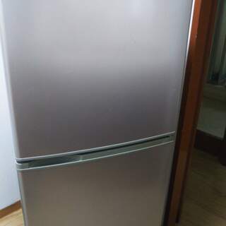 2ドア冷蔵庫137L/2001年製/三洋電機