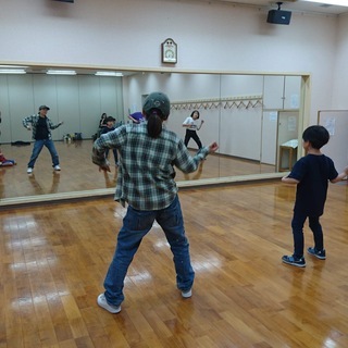 はじめての大人から子供まで楽しめるヒップホップダンス − 東京都