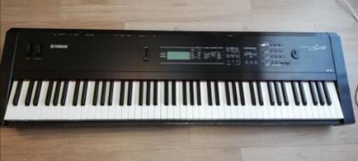 YAMAHA 08　電子ピアノ キーボード　 シンセサイザー　SALE