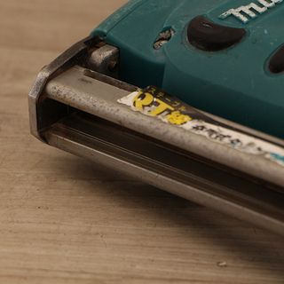 makita マキタ 14.4V 充電式タッカ  ST110D タッカー コードレス 10㎜×7~10 (10UD3398YGw)