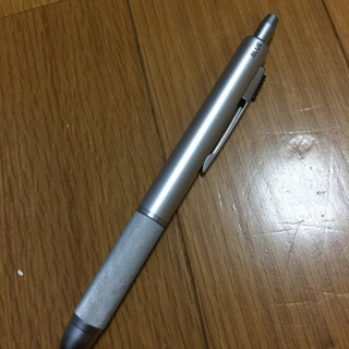 三色ボールペン＋シャーペン機能のあるペン 
