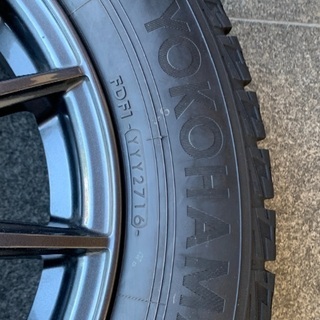 スタッドレスタイヤ４本 215/60R16 2016年製 マツダCX3