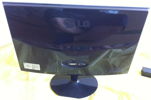 LG電子 FLATRON LED 省電力液晶 E2340V 薄型モニター