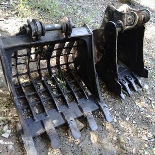 ヤンマー ユンボ3トン ツカミ スケルトン バケット