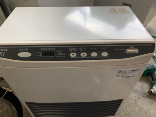 y600☆ PayPay対応！ サンポット 2012年製 FF式石油ストーブ FF