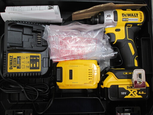 DE WALT　インパクト　DCF887　新品