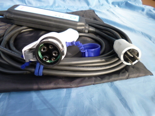 日産リーフ純正充電ケーブル社外バッグ付年式2017(ZE1型) (takeo147