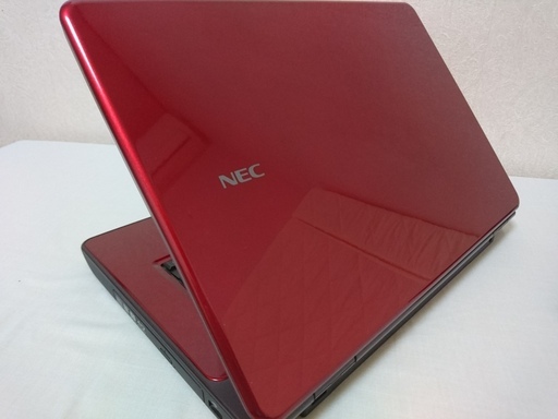 取引中】 大画面・ブルーレイ搭載 綺麗なレッド NEC Lavie Windows10