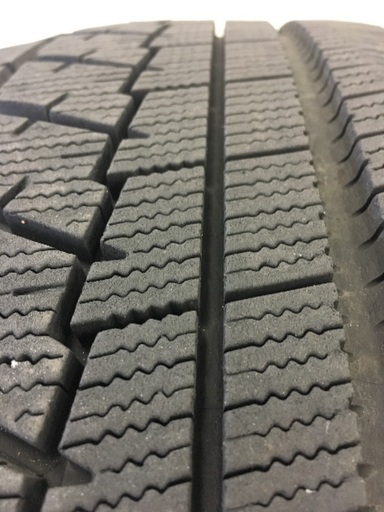 中古 BRIDGESTONE ブリザック VRX 235／50 R18 097Q