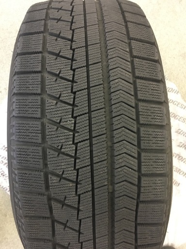 中古 BRIDGESTONE ブリザック VRX 235／50 R18 097Q