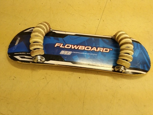 2 19更新 値下げしました レア物 Flowboard フローボード トラックの無い14輪スケートボード スケボー サーフィン スノー おいおい 信太山のその他の中古あげます 譲ります ジモティーで不用品の処分