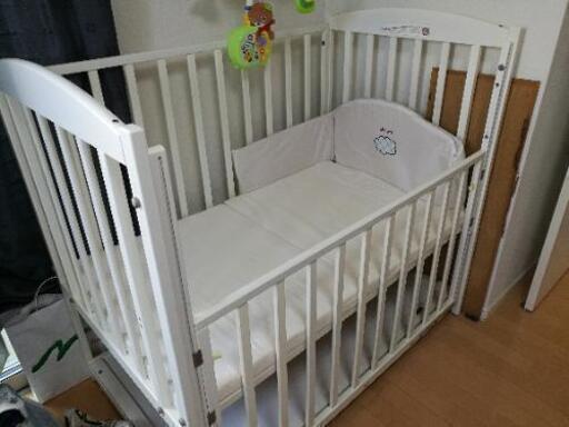 美品！)ハイタイプベビーベッド ガード付き　ヤマサキ