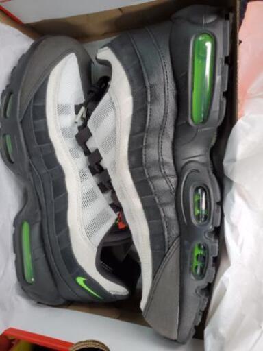【本日限り価格❗受け取りに来れる方限定価格★中古、美品★定価以下★29cm】NIKE AIR MAX95エッセンシャル