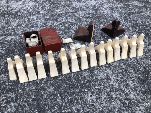 美品 琴 上足×2個 琴柱×15個 ピック タテ25cm ヨコ190cm 高さ12cm 和