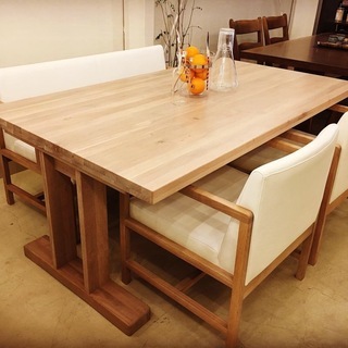 シギヤマ家具工業 リビングダイニングテーブル4点セット テーブル チェア ベンチ ホワイト系 美品 中古品