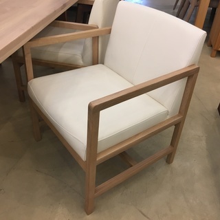 シギヤマ家具工業 リビングダイニングテーブル4点セット テーブル チェア ベンチ ホワイト系 美品 中古品