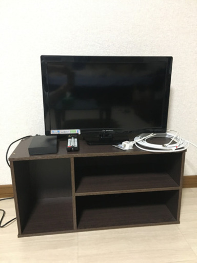 テレビ24型　リモコン　アンテナケーブル　分配器　HDD2TB テレビ台