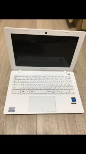 美品  ノートパソコン asus   X200MA-B-WHITE