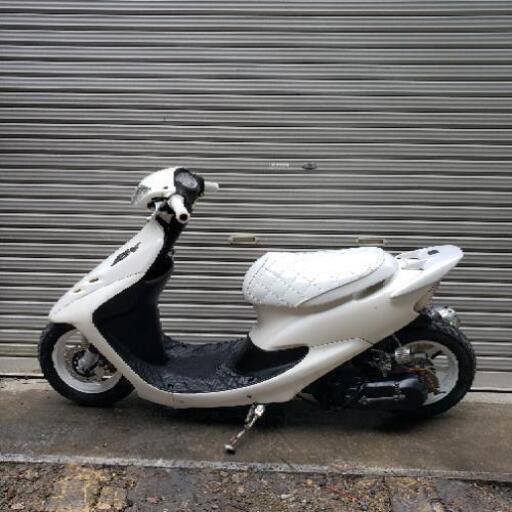 【当店一番人気】 カスタム車両 エアブラシ塗装 〔バラ売り可能〕ライブディオZX - オートバイ車体