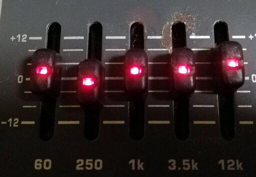 ベリンガー◇キーボードアンプ K900FX ULTRATONE ミキサー内蔵型