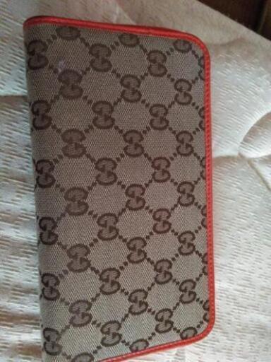 GUCCIの財布