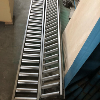 コンベアローラー2本