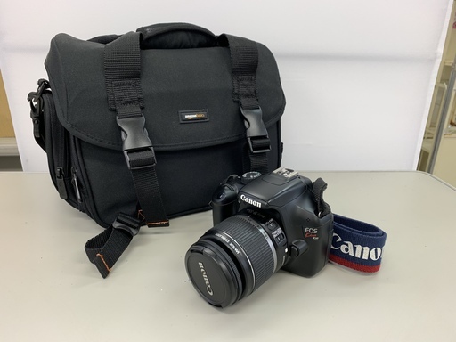 デジタル一眼レフカメラ　EOS Kiss　×50　レンズキット、カメラバッグ付き