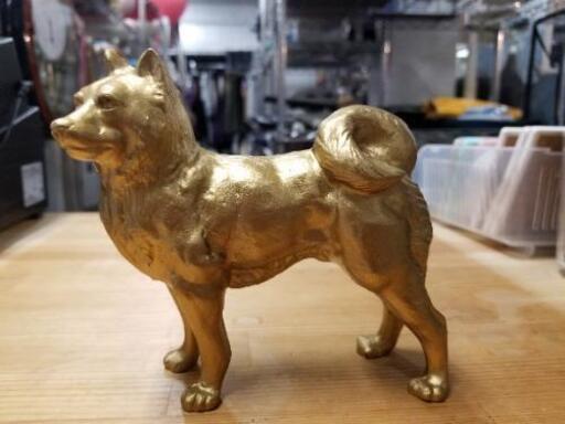 金色 犬の置物 立ち姿 Rp 大阪のインテリア雑貨 小物 置物 オブジェ の中古あげます 譲ります ジモティーで不用品の処分