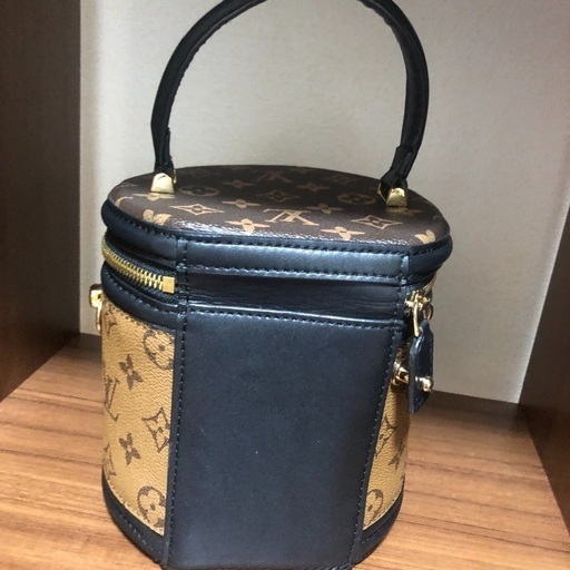 3時間限定 ヴィトン ショルダーバッグ 化粧ポーチ 3時間限定 ヴィトン ショルダーバッグ 化粧ポーチ