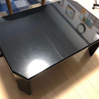 黒テーブル