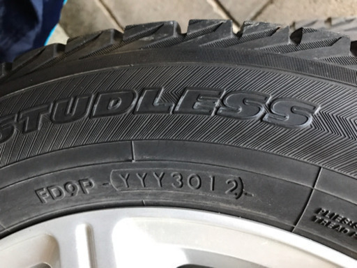 スタットレスタイヤ 175/65 R14  アルミホイール付き4本　値下げします