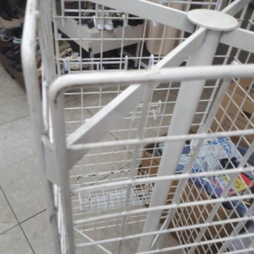 閉店セール リブラ店 回転式什器キャスター付き 青い空リサイクル 竜ヶ崎 の収納家具 棚 シェルフ の中古あげます 譲ります ジモティーで不用品の処分
