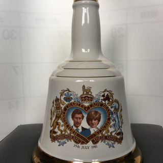 BELL'S　スコッチウイスキー　チャールズ皇太子　ダイアナ妃　ご成婚記念ボトル BELL'S BELLS チャールズ皇太子ダイアナ妃 結婚 スコッチウイスキー