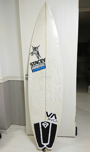 ショートボード6'1” ✖️18 1/2” ✖️ 2 1/4” | サーフボード ショート
