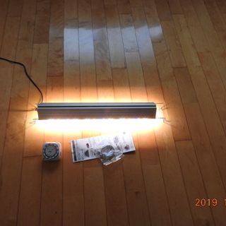アクロ　LEDライト　６０センチ水槽　グロー　タイマー