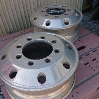 大型トラック ホイール