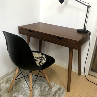 机+椅子+ライトを3点セットで