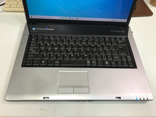 ノートパソコン GIGABYTE    W566N  713