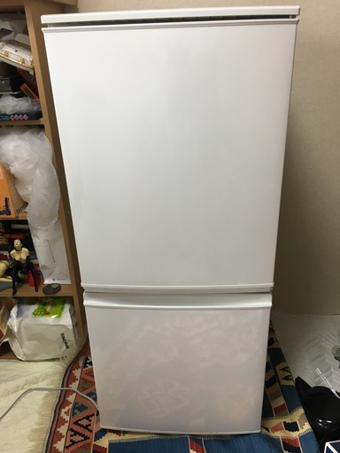 SHARP ノンフロン冷凍冷蔵庫 つけかえどっちもドア SJ-D14B ホワイト  2015年製 137L 中古 良品