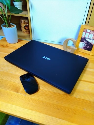 corei5でメモリ8Gの超高性能Acer♪　極美品★　高級感のあるモダンブラック！　テンキー＆Webカメラ付き　最新Windows10　64Bit　大容量500G　　黒　15.6インチ　マウス付き 　ノートパソコン　無線LAN　Wi-Fi対応 　DVDドライブ